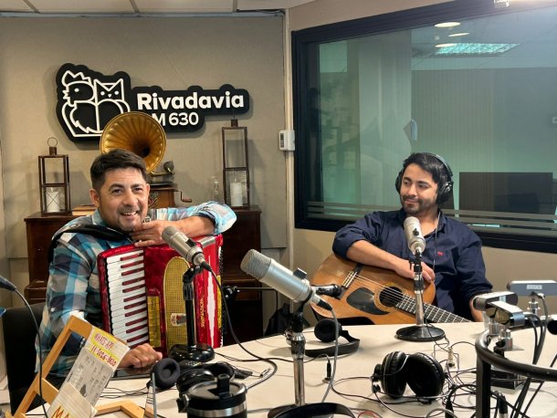 &iexcl;Chamam&eacute; en vivo en el estudio!