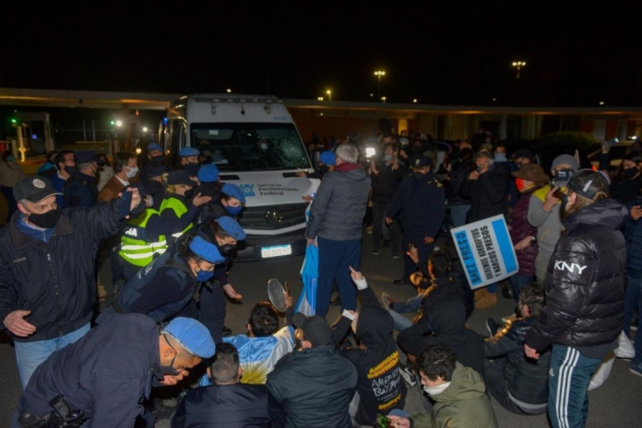 Lázaro Báez no pudo ingresar al country Ayres del Pilar para cumplir con la prisión domiciliaria