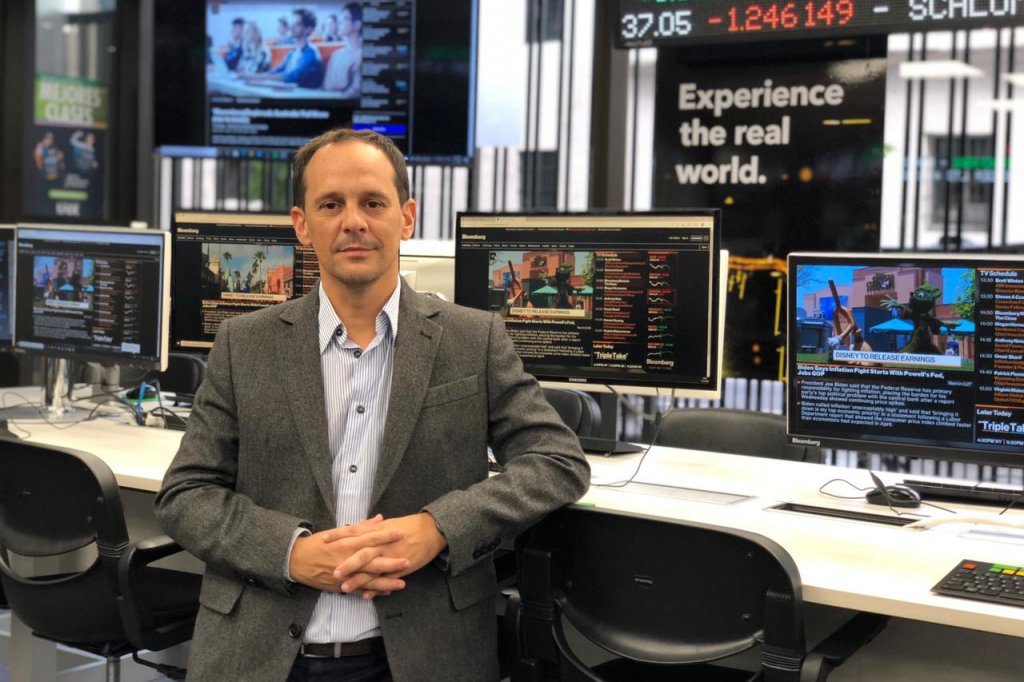 Fausto Spotorno: &quot;El próximo gobierno se encontrará con una situación similar a la de Alfonsín cuando asumió&quot;