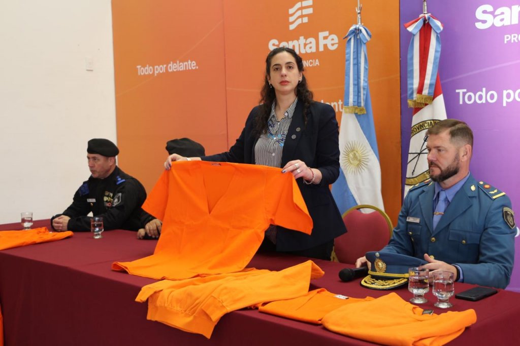 Los presos peligrosos con trajes color naranja en Santa Fe: “Lo usaran los que ostentan poder de dirección en las bandas narcocriminales”