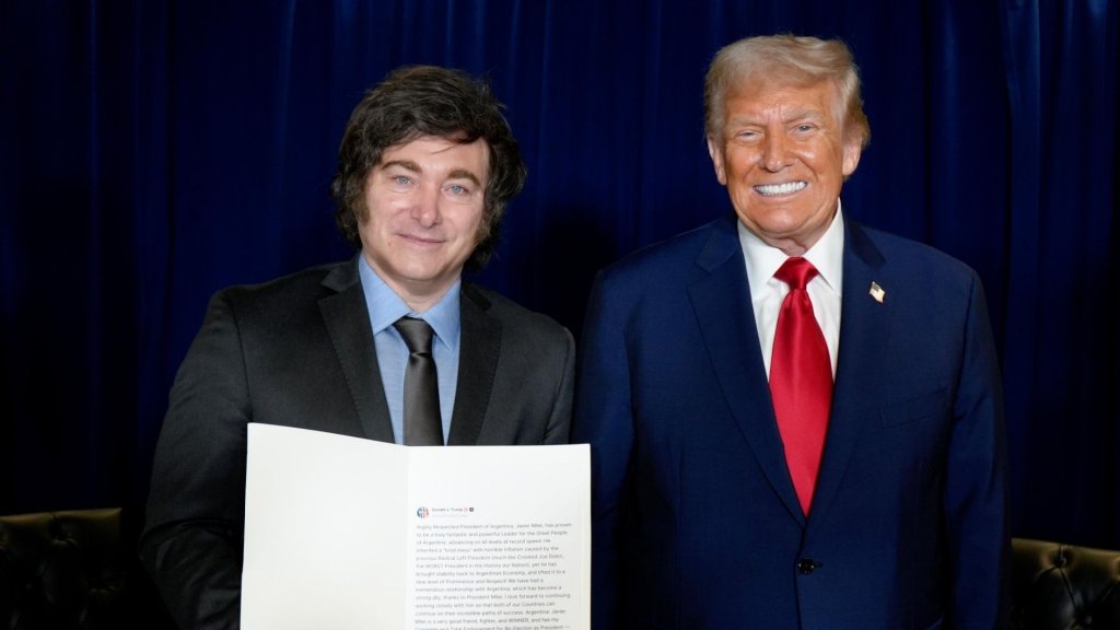 Bonos y acciones argentinas suben en Wall Street y el riesgo país perfora los 1000 puntos tras la reunión entre Milei y Trump
