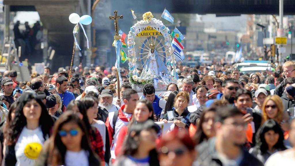 Peregrinación a Luján: miles de jovenes emprenden la travesía y dan esperanza