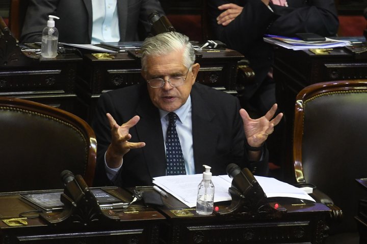 Ricardo L&oacute;pez Murphy: "En enero ten&iacute;amos los votos de la ley Bases, si sal&iacute;a le hubiese ido mejor al pa&iacute;s"