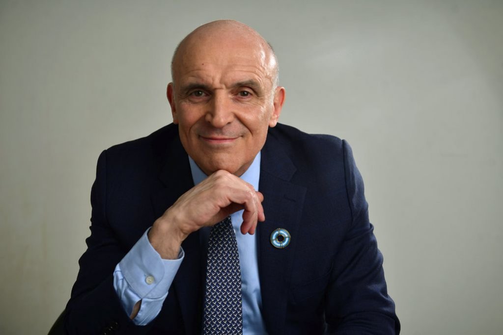 José Luis Espert: "Argentina vive de crisis en crisis"