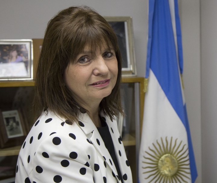 Bullrich: &quot;No queremos poner a Macri en el centro del ring&quot;