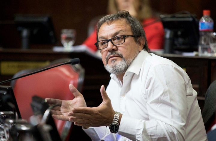 Roberto Costa: “Las medidas son una exageración para tapar la falta de vacunas”