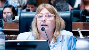 Graciela Oca&ntilde;a: "No se entiende el cierre de la Orquesta Juvenil 'Violeta Parra'"