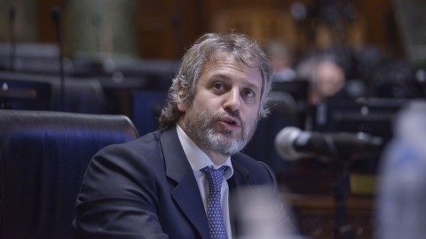 Felipe Miguel: "Si el Gobierno va a aumentar las tarifas tiene que hacerse cargo"