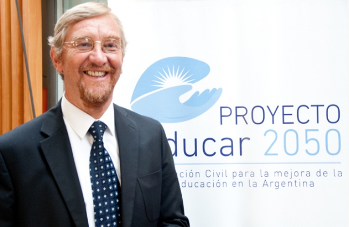 Profesionales de la educación advierten que "3.000 nuevos chicos por día quedan fuera de las escuelas"