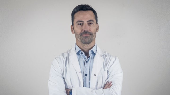 Dr. Santiago Guaycochea: "Es muy frecuente que el tubo de drenaje d&eacute; m&aacute;s dolor que la propia cirug&iacute;a&rdquo;