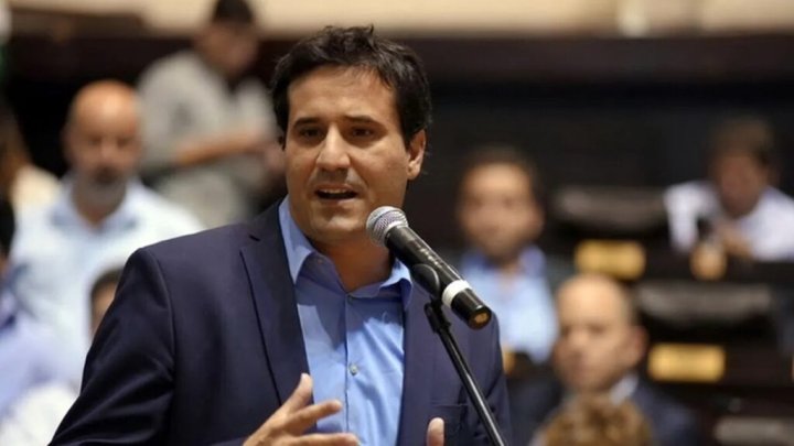 Maximiliano Abad: &quot;El gobierno tiene que juntar fuerzas y salir radicalmente de esta situación&quot;