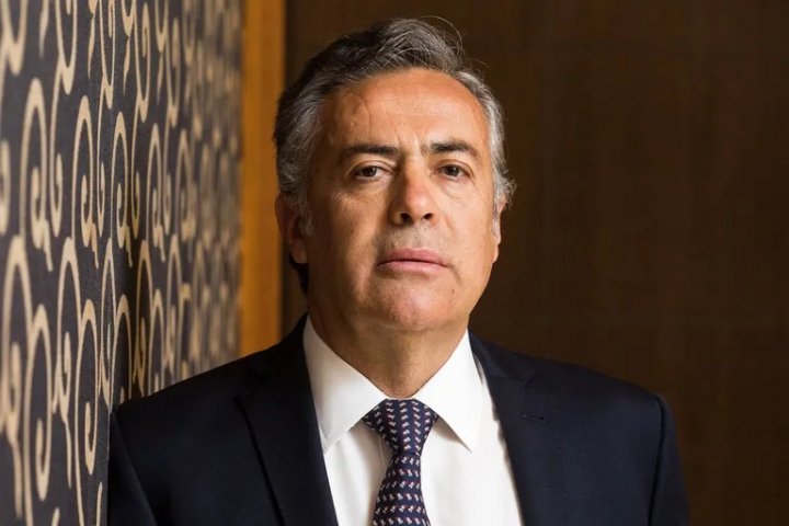Alfredo Cornejo: "El pedido de juicio político señala que no se puede transgredir la convivencia mínima que necesita un país"