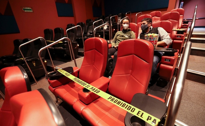 Ciudad de Buenos Aires: el cine, el teatro y los espacios culturales abrirán sus puertas este viernes con un aforo del 30%
