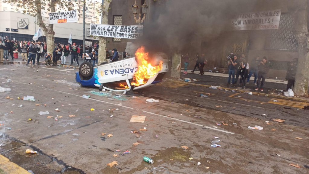 Hernán Suppo: &quot;Cuando se prende fuego al móvil de un medio es un ataque contra la libertad de expresión y el periodismo&quot;