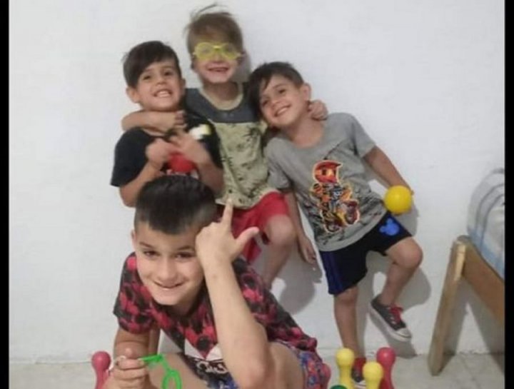 Una casa se derrumbó en el Jagüel y mató a cuatro hermanitos: "Rascábamos los escombros sin encontrar nada"