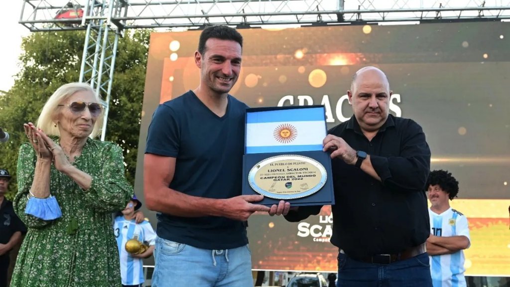 Daniel Quacquarini, intendente de Pujato: "En el pueblo, Scaloni es uno más"