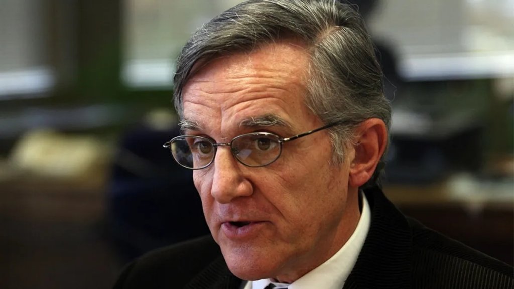 EDUARDO LOPEZ: “El Estado compra una enorme cantidad de vacunas que se distribuyen pero no se aplican”