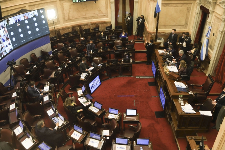 El Senado aprobó la ley para postergar las PASO y las elecciones generales