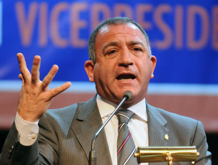 Luis Juez: "Esta dualidad de presidentes no le sirve al país"