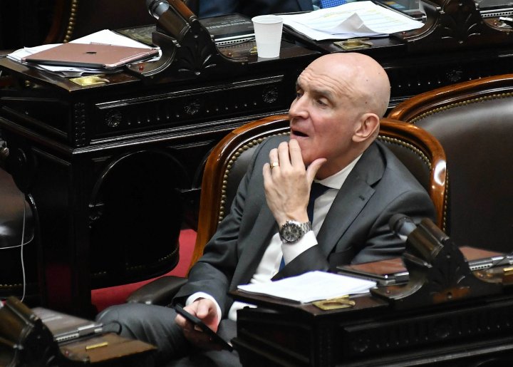 Jos&eacute; Luis Espert defendi&oacute; retrotraer el aumento a legisladores: "Nosotros tambi&eacute;n tenemos que empezar a sufrirla"