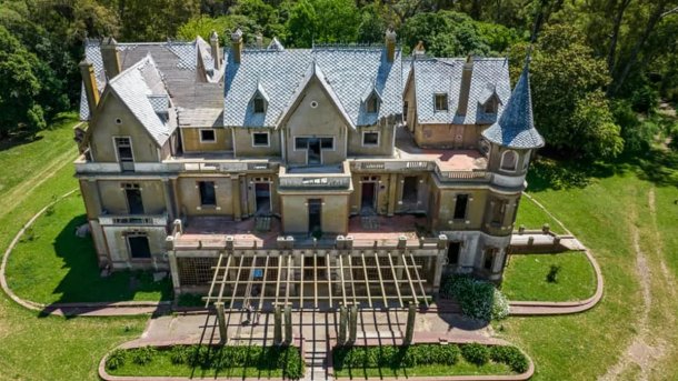 El castillo "embrujado" a 300 kilómetros de Capital Federal que es furor para el turismo