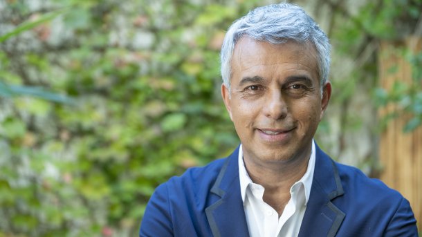 Mario Massaccesi: "Para presentar noticias es necesario el sentido común, el periodista que mira la vida desde un country, tiene mirada de country"