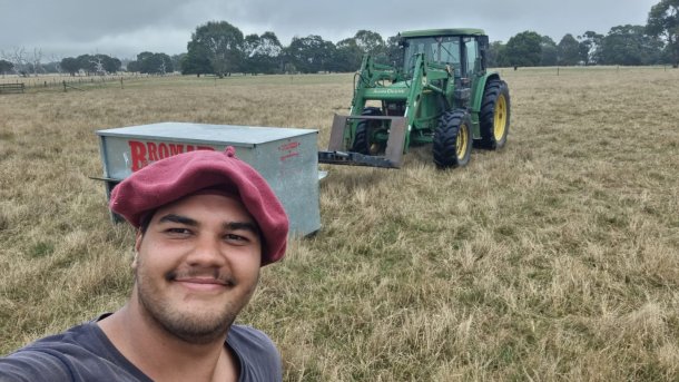 Con 22 años viajó a Australia para conocer en qué condiciones se desarrolla el agro