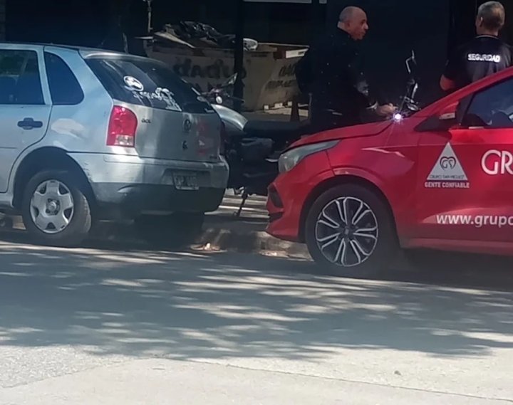 Regreso bajo vigilancia: Kovalivker volvi&oacute; a la sede de la droguer&iacute;a investigada