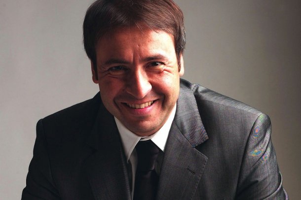 Guillermo Oliveto: "La mitad del país es clase media y la otra está en la pobreza"
