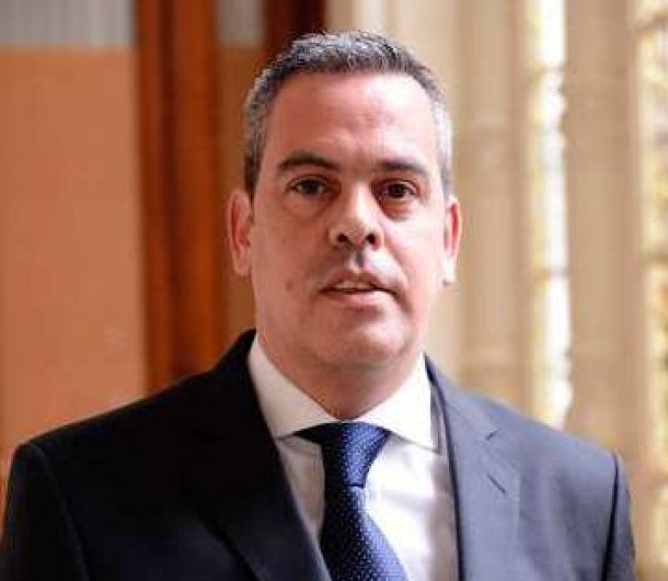 Diego Armesto: "Están poniendo en jaque el sistema y la seguridad social"
