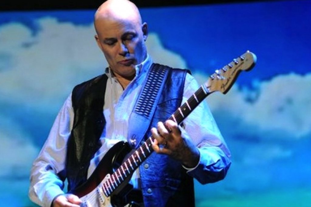 JAF: "Hay que producirse a uno mismo y mostrarle el material a la gente"