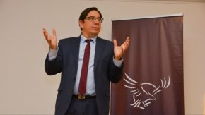 Alejandro &Aacute;lvarez: "La marcha universitaria es un acto pol&iacute;tico"