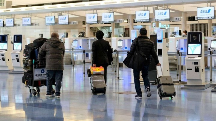 Cerca de seis mil vuelos fueron cancelados por la variante &Oacute;micron