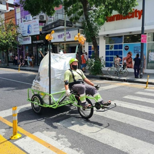 Los carritos para recicladores que ayudan al medioambiente
