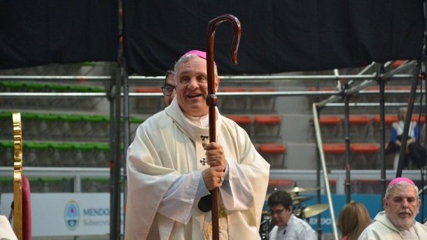Monseñor Colombo: "Si Dios quiere, podremos hacer un encuentro del Papa con los jóvenes en la 9 de julio"