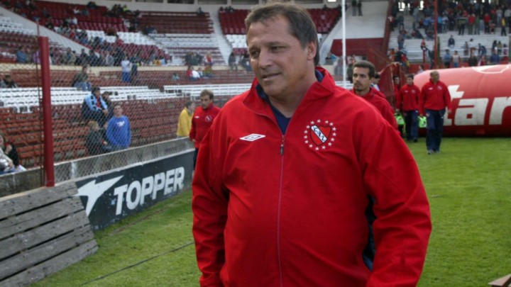 Daniel Bertoni: "El Kun Agüero tiene que prepararse para el día después"