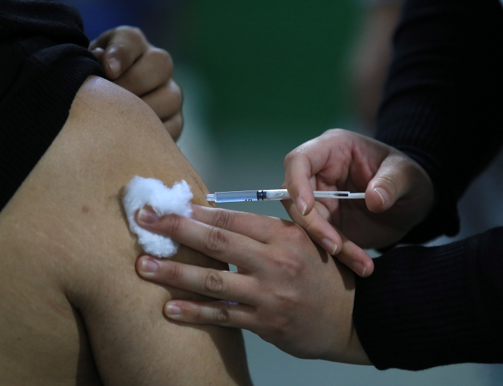 El abogado Agustín Rodríguez: “Es evidente que hubo mala praxis en la organización sanitaria y en la adquisición de vacunas”