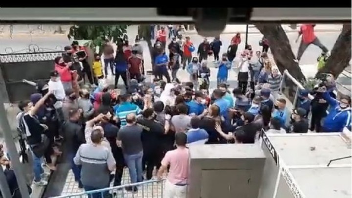 La intendenta de La Rioja calificó al intento de toma de la Municipalidad como "una especie de golpe de Estado avalada por el gobernador"