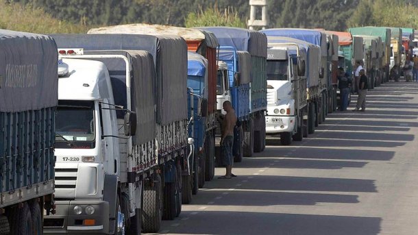 Lucas Le Donne: "El sindicato de Camioneros de Santa Fe nos extorsiona y bloqueó la salida de vehículos"