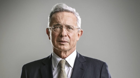 Álvaro Uribe: "Hay unos políticos valiéndose de una acción violenta para ganar las elecciones e imponer que Colombia sea una nueva Cuba o Venezuela"