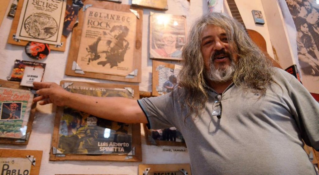Dialogamos con Daniel Domínguez, fundador del Museo Hippie, en Un día de estos