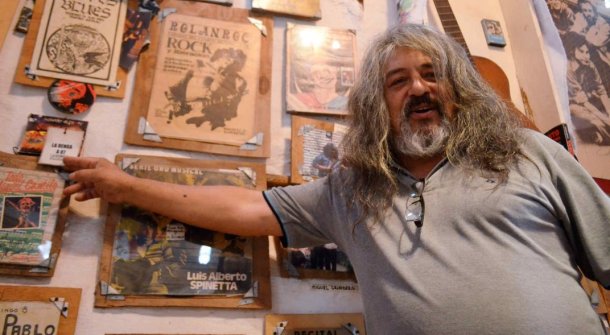 Dialogamos con Daniel Domínguez, fundador del Museo Hippie, en Un día de estos