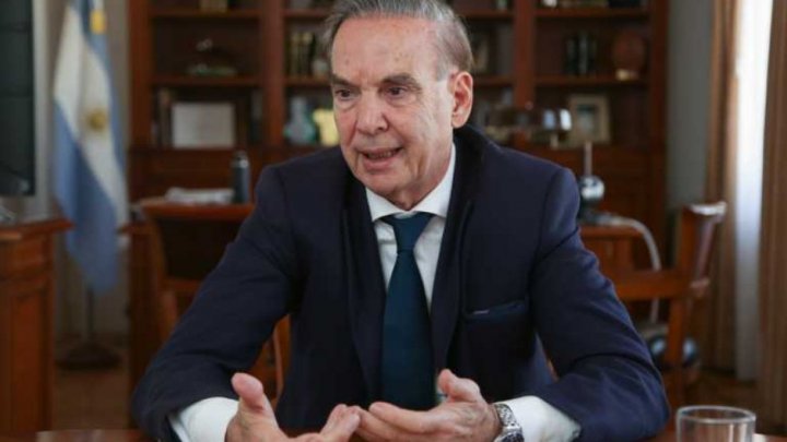 Miguel &Aacute;ngel Pichetto: "Esperar&iacute;a que el Gobierno haga una depuraci&oacute;n. Hay que tirar a alguno del cami&oacute;n"