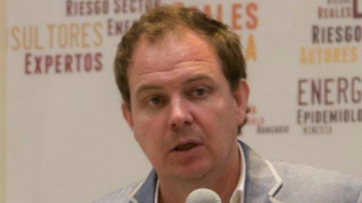 Alfredo Roisenzvit: "La inteligencia artificial no hace lo que el programador quiere; eso es un software. La IA tiene capacidad de decidir"
