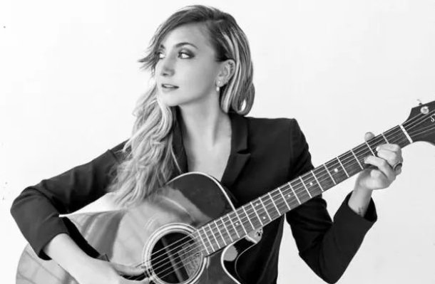 ¡El pop y el folklore se fusionan en vivo!