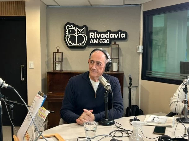 Un histórico locutor estuvo de visita en el estudio