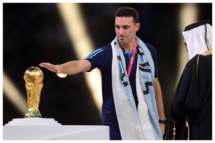 Intendente de Pujato: "Creo que Scaloni seguir&aacute; un tiempo m&aacute;s en la Selecci&oacute;n pero eval&uacute;a algunas cuestiones personales"