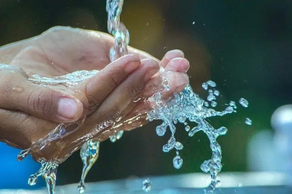 Silvia Barredo: &quot;Tenemos agua, no la malgastemos y usémosla racionalmente porque podemos producir alternaciones en el medio ambiente&quot;