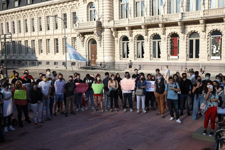 Desde Padres Organizados reclaman “el termómetro para saber cuántos chicos están en la escuela y cuántos no”