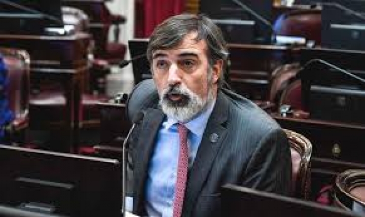 Esteban Bullrich: &quot;Hay una bicefalía gubernamental&quot;